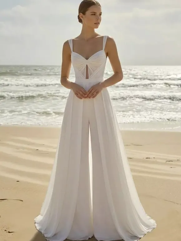 Combinaison de mariée 2 pièces en mousseline plissée avec traîne décolleté c艙ur sans manches taille naturelle couleur ivoire
