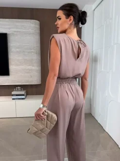 Combinaison kaki à col bénitier et ceinture droite tenue d'été une pièce