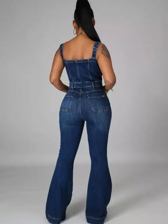 Combinaison en jean délavé boutonnée pour femme - Salopette bleu foncé rétro moulante à jambes évasées - Style streetwear chic d'été 2026