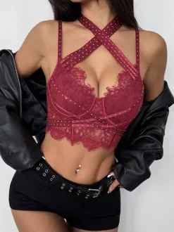 Corset bordeaux sexy sans manches à bretelles croisées en dentelle coupe ajustée décolleté plongeant