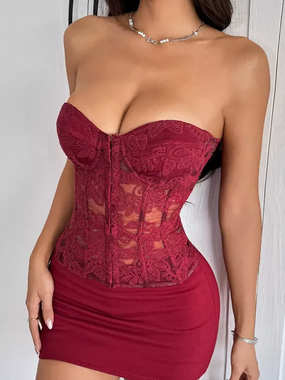 Corset jaune chic sans bretelles coupe ajustée à lacets et broderies