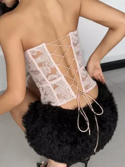 Corset jaune chic sans bretelles coupe ajustée à lacets et broderies