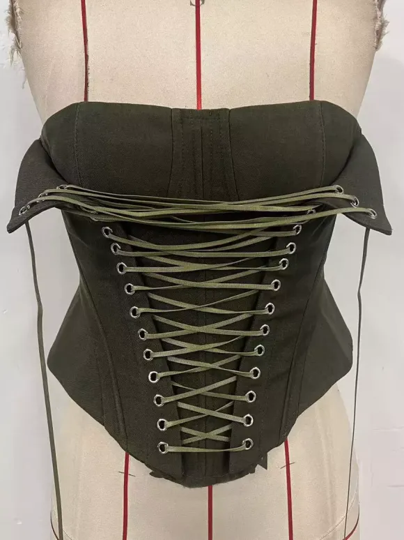 Corset marron sexy sans manches coupe ajustée à lacets