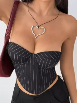 Corsets noirs chics sans manches coupe ajustée à lacets