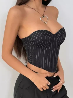 Corsets noirs chics sans manches coupe ajustée à lacets
