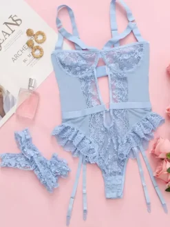 Corsets Teddies en dentelle amovible et découpes noires