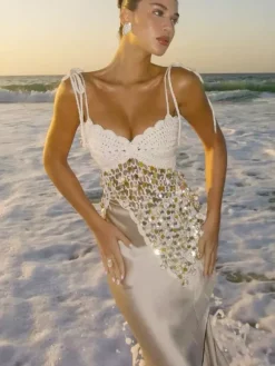 Corsets blancs athlétiques sans manches à bretelles gainantes et sequins en résille