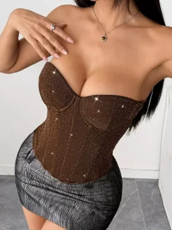 Corsets rouges chics sans manches et sans bretelles coupe ajustée à sequins