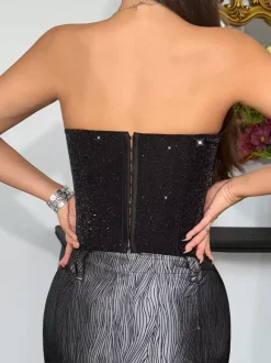 Corsets rouges chics sans manches et sans bretelles coupe ajustée à sequins
