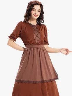 Costume en dentelle marron foncé de grand-mère loup jouant à la vieille grand-mère
