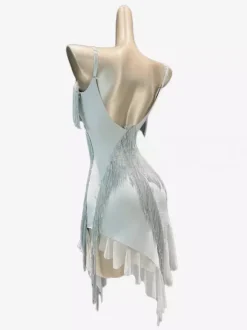 Costume de danse latine bleu pastel pour femme en polyester à franges et dos nu.