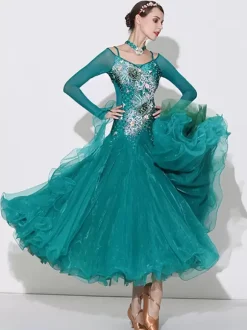 Costumes de danse de salon vert femmes Sexy Transparente col Bateau robe en Polyester fleurs strass vêtements de danse en couches