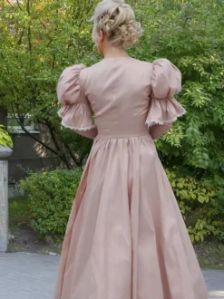 Costumes rétro Champagne robe en dentelle et Polyester pour femmes Costume rétro Marie Antoinette tunique vêtements Vintage