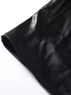 Crop top en similicuir pour femme - Haut noir sexy à manches courtes et col montant découpé - Tenue de club rave d'été 2026