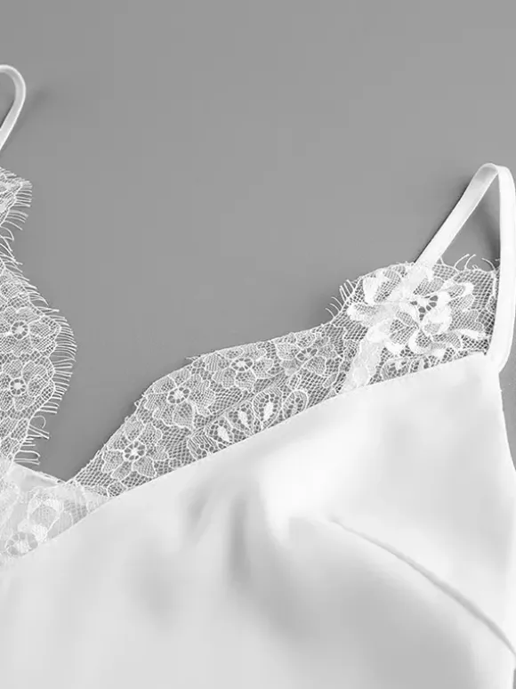 Débardeur blanc à bretelles fines et dentelle bretelles réglables chic pour femme