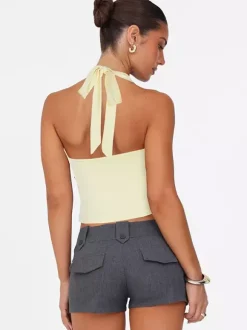 Débardeur bordeaux à bretelles laçage et boutons chic pour femme