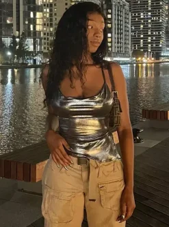 Débardeur dos nu métallisé pour femme - Débardeur asymétrique argenté sexy fendu sur le côté - Soirée en boîte de nuit d'été 2026