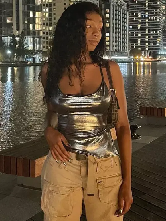 Débardeur dos nu métallisé pour femme - Débardeur asymétrique argenté sexy fendu sur le côté - Soirée en boîte de nuit d'été 2026