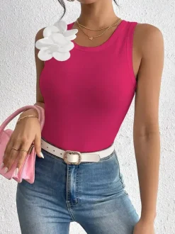 Débardeur noir à col rond et fleurs chic et élégant pour femme
