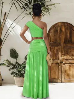 Ensemble 2 pièces : haut court asymétrique à boucle métallique et jupe longue froncée
