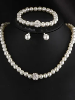 Ensemble de bijoux boucle d'oreille collier brecelet
