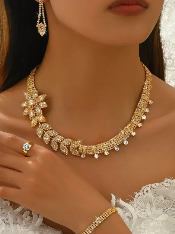 Ensemble de bijoux de mariage tendance en métal percé avec diamants attrayants