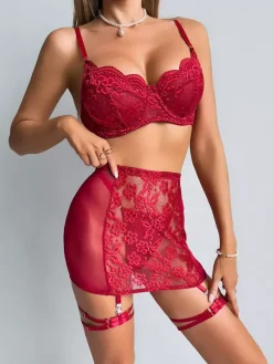 Ensemble de lingerie 3 pièces bordeaux en dentelle florale soutien-gorge culotte et jupe bleu marine foncé idéal pour la Saint-Valentin