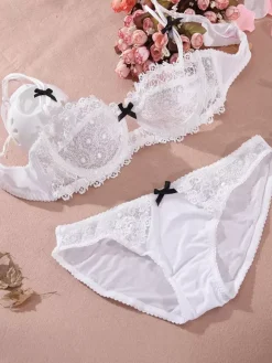 Ensemble de lingerie 2 pièces en dentelle blanche soutien-gorge culotte string
