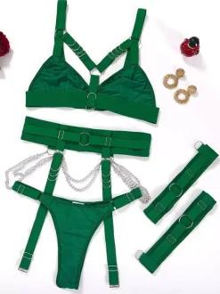 Ensemble de lingerie 3 pièces soutien-gorge et culotte noirs avec détails en métal noir