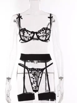 Ensemble de lingerie 3 pièces avec soutien-gorge et culotte rouges à lacets transparents