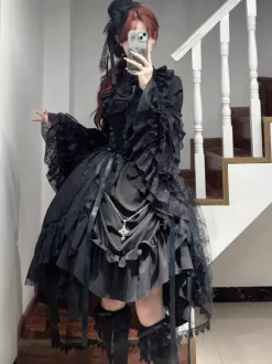 Ensemble de robes gothiques lolita noires à lacets manches longues et volants