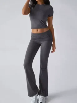 Ensemble de yoga deux pièces pour femme - Haut court à manches courtes et coupe ajustée et pantalon évasé - Tenue de sport et de détente été 2026