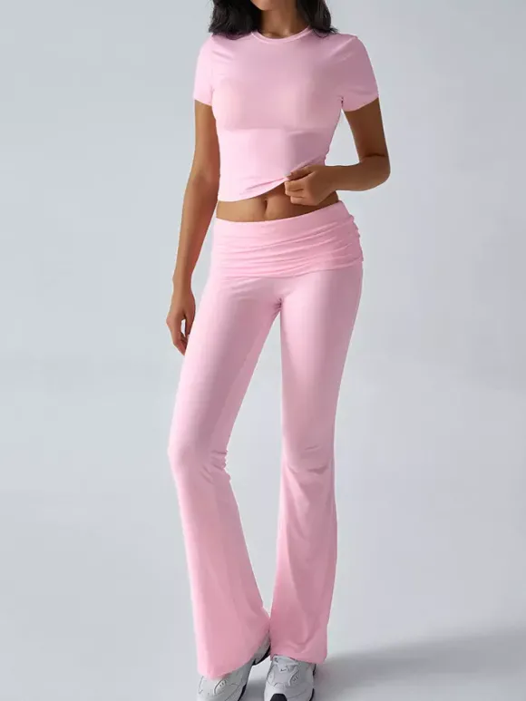 Ensemble de yoga deux pièces pour femme - Haut court à manches courtes et coupe ajustée et pantalon évasé - Tenue de sport et de détente été 2026