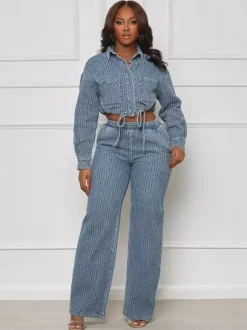 Ensemble deux pièces en denim texturé pour femme - Chemise bleue courte décontractée à cordon de serrage et pantalon large - Collection streetwear printemps 2026
