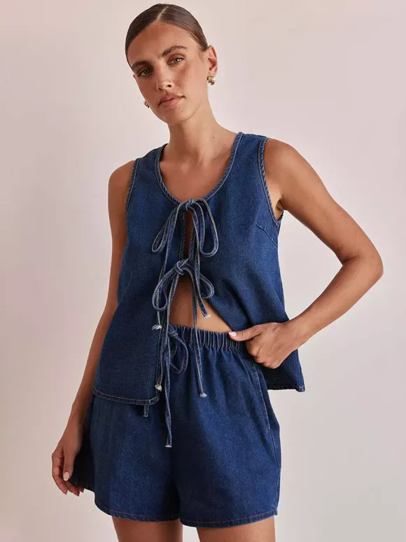 Ensemble deux pièces en denim pour femme - Haut sans manches bleu décontracté à nouer sur le devant et short assorti - Tenues streetwear d'été 2026