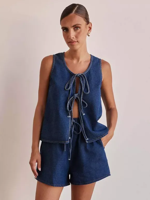 Ensemble deux pièces en denim pour femme - Haut sans manches bleu décontracté à nouer sur le devant et short assorti - Tenues streetwear d'été 2026
