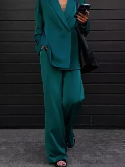 Ensemble deux pièces en satin pour femme blazer et pantalon collection printemps 2026