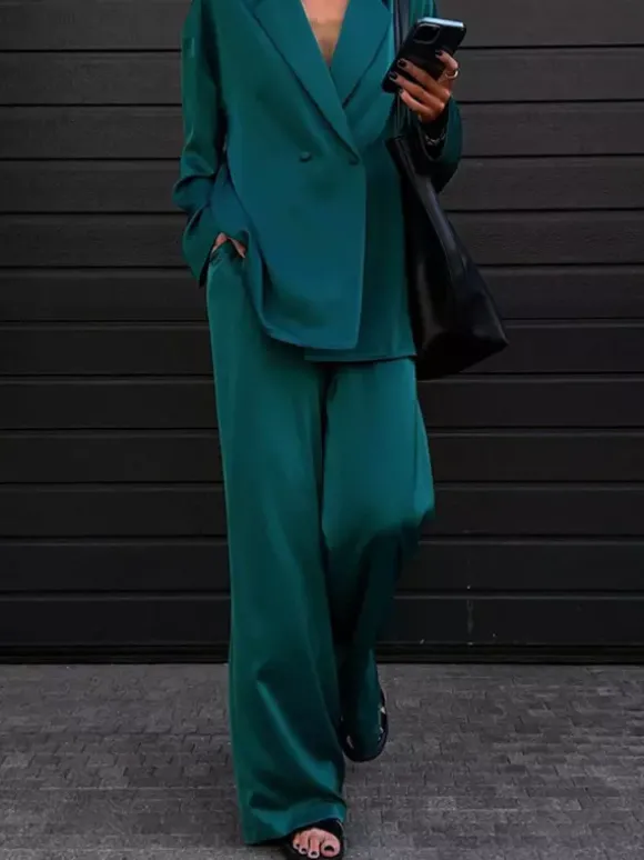 Ensemble deux pièces en satin pour femme blazer et pantalon collection printemps 2026