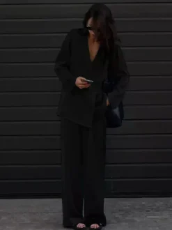 Ensemble deux pièces en satin pour femme blazer et pantalon collection printemps 2026