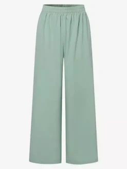 Ensemble deux pièces élégant pour femme : blazer cache-c艙ur tailleur pantalon à jambes larges et coupe ajustée idéal pour le printemps 2026.