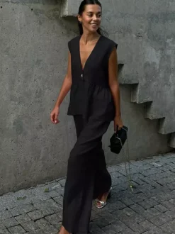 Ensemble deux pièces noir décontracté en coton haut sans manches à col en V et pantalon.