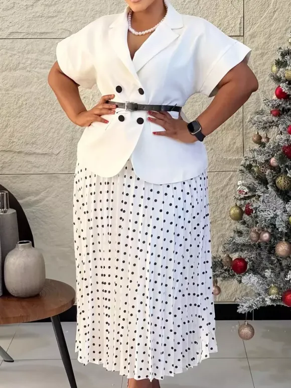 Ensemble deux pièces noir à pois style streetwear décontracté jupe à manches courtes et col rabattu