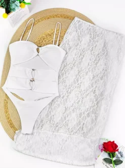 Ensemble maillot de bain noir sexy en dentelle sans bretelles dos nu jupe longue et soutien-gorge.