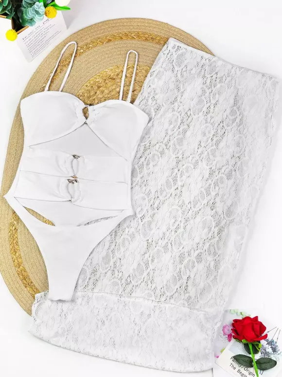 Ensemble maillot de bain noir sexy en dentelle sans bretelles dos nu jupe longue et soutien-gorge.