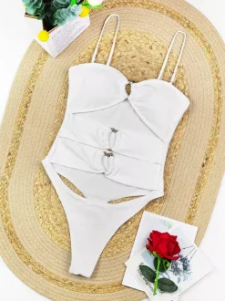 Ensemble maillot de bain noir sexy en dentelle sans bretelles dos nu jupe longue et soutien-gorge.