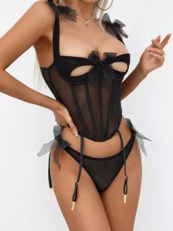 Ensemble soutien-gorge et culotte sexy noir 2 pièces avec découpes