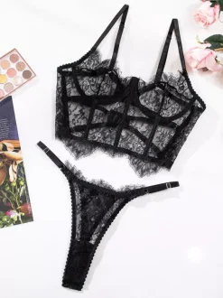Ensemble soutien-gorge et culotte deux pièces en dentelle noire à volants