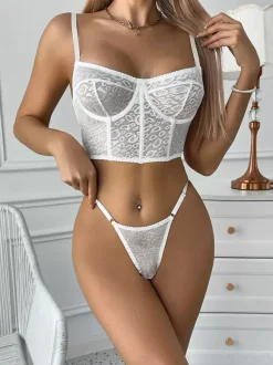 Ensemble soutien-gorge et culotte deux pièces en dentelle noire à volants