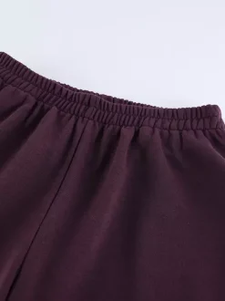 Ensemble athleisure pour femmes actives - Survêtement prune à capuche et fermeture éclair jambes larges - Collection printemps 2026 - Vêtements de yoga et de détente