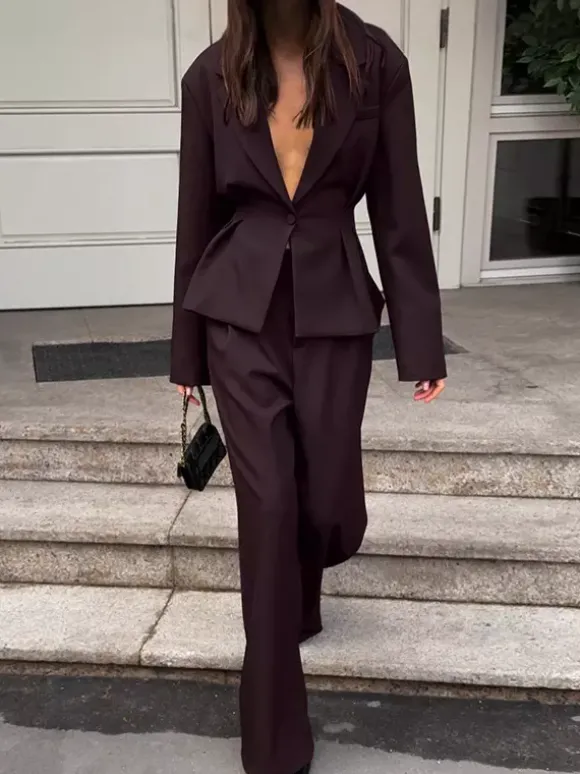 Ensemble blazer péplum marron foncé pour femme - Pantalon large à taille plissée et coupe slim - Tenue de bureau printemps 2026
